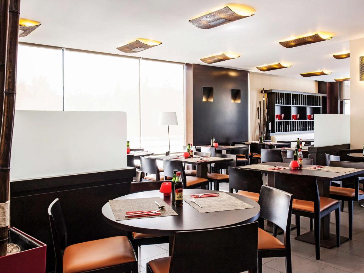 Ibis Barcelona Molins De Rei Hotel Ngoại thất bức ảnh