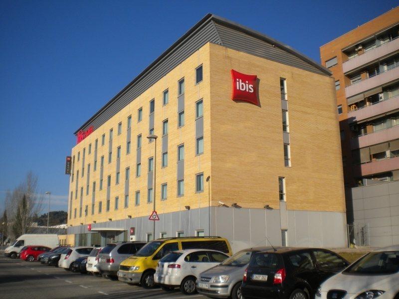 Ibis Barcelona Molins De Rei Hotel Ngoại thất bức ảnh